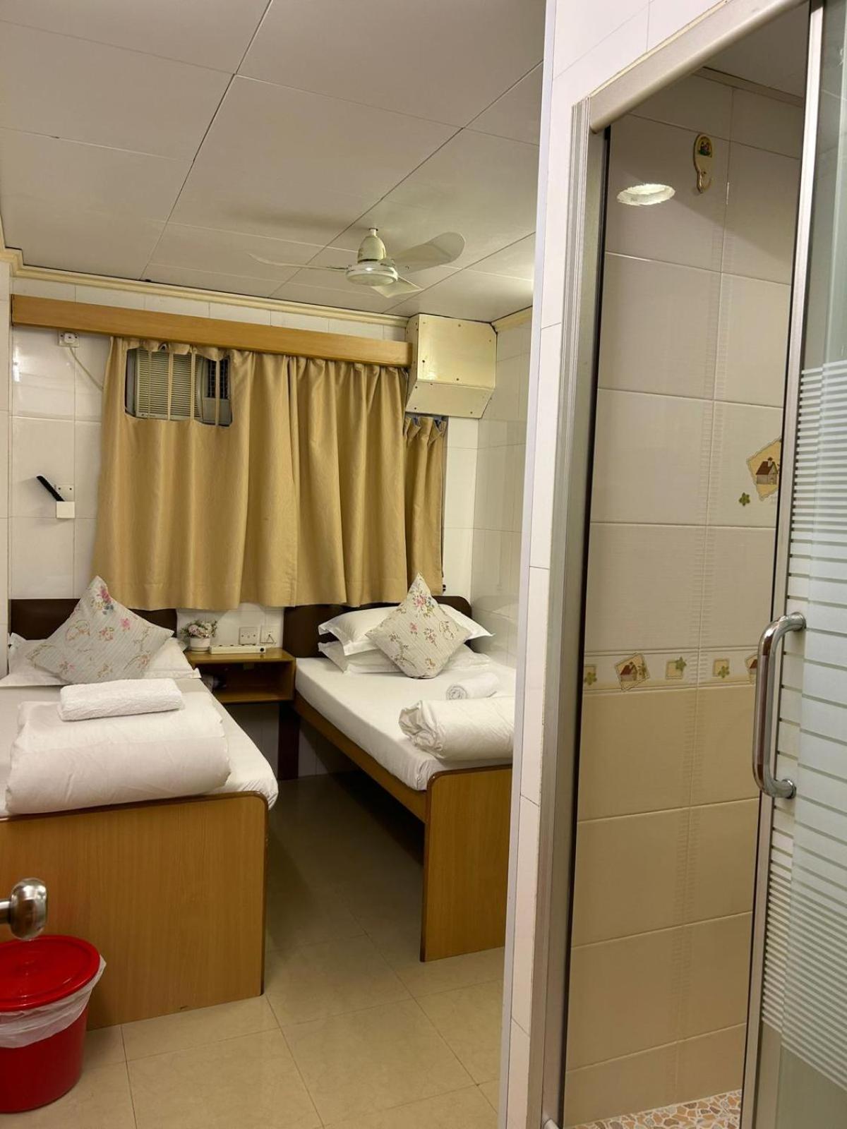 Holiday Guest House Hong Kong Exterior photo