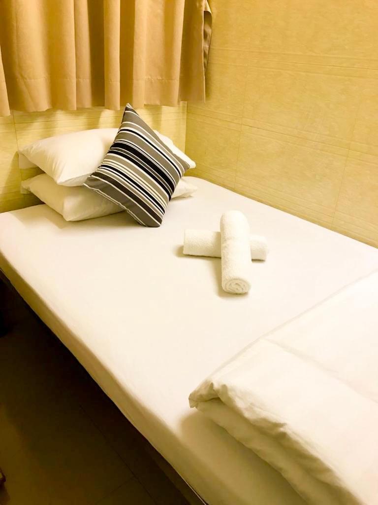 Holiday Guest House Hong Kong Exterior photo